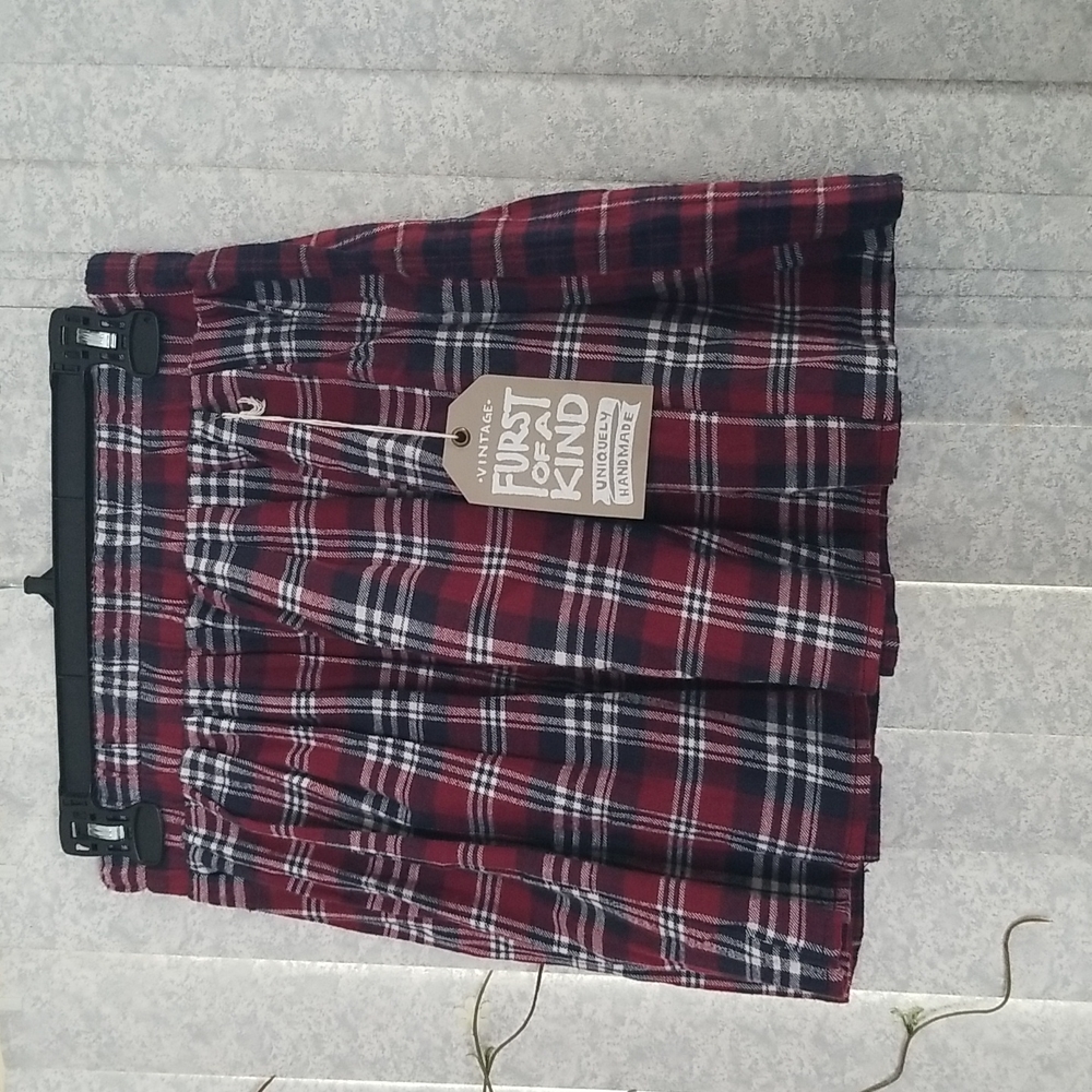 SKIRT RED